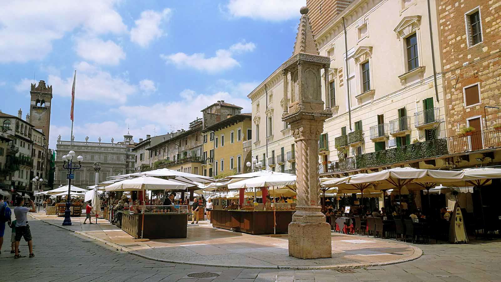 Verona Piazza delle Erbe